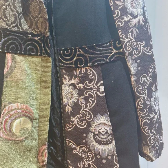 Women's Multicolor Patterned Coat - Picture 5 of 6